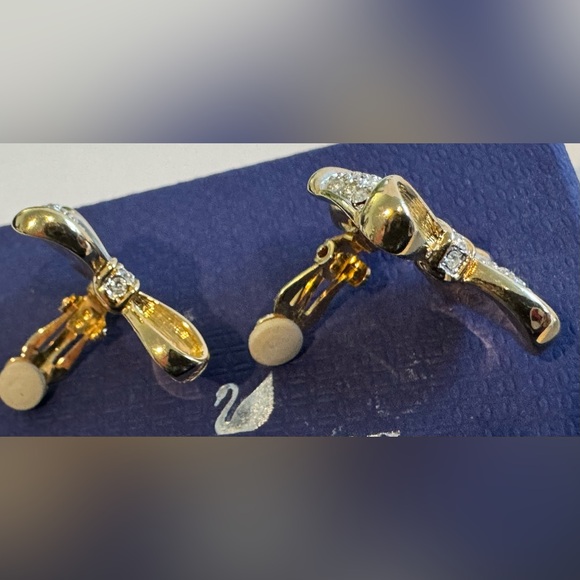 Authentic SWAROVSKI Gold Ribbon Pave Crystal Bow Clip on Earrings - Picture 9 of 13